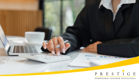 Krajowy System E-Faktur obowiązkowy od 2024 roku. Co należy wiedzieć? Jak fakturować firmę?